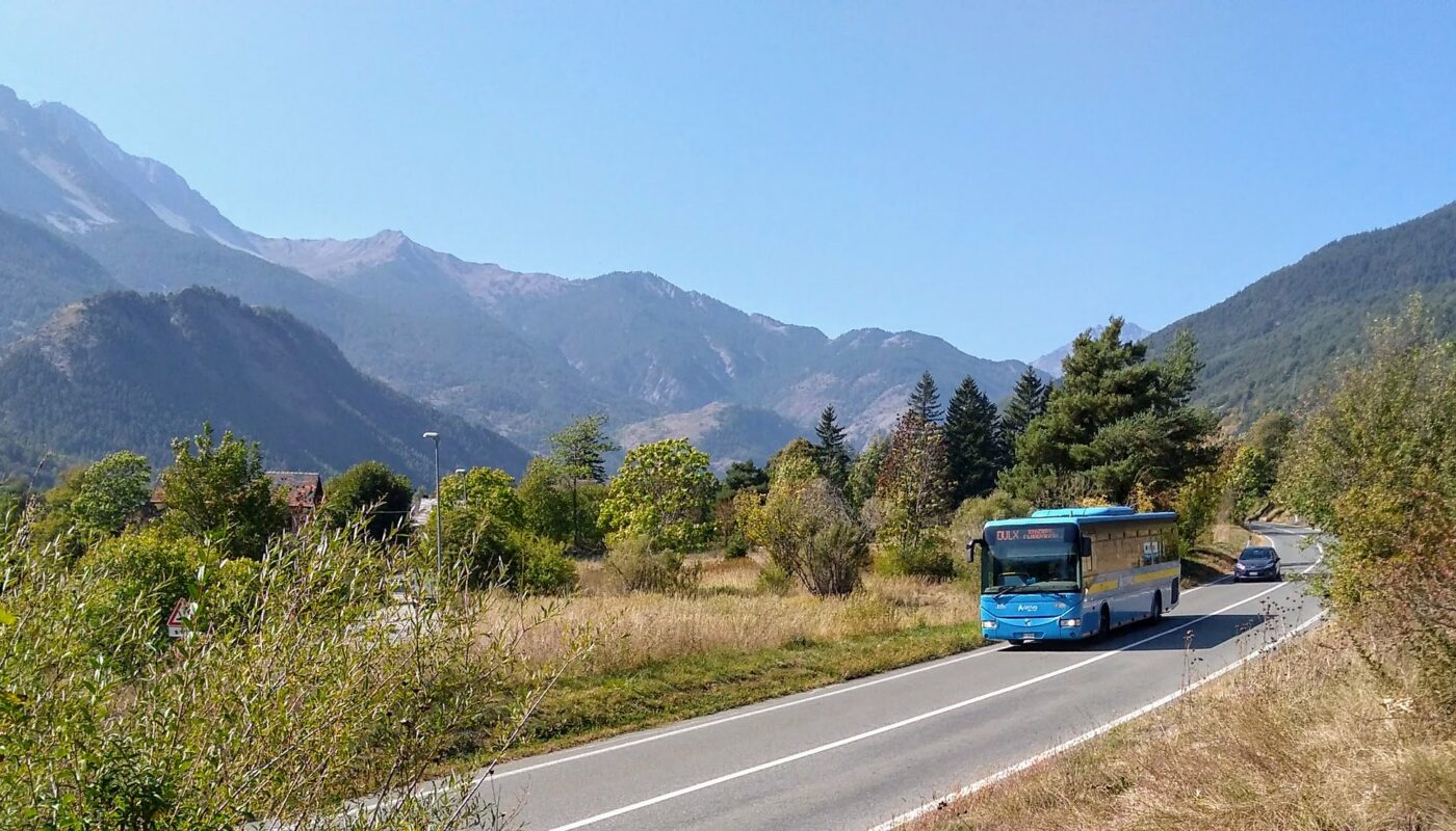 Autobus in montagna